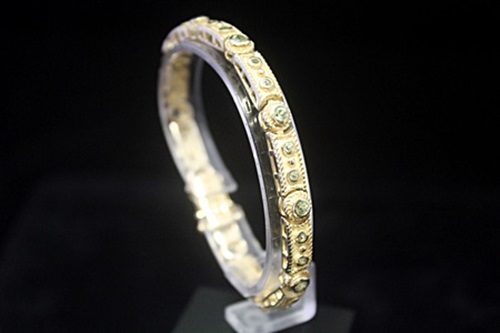 Exquisite 14kt Gold over Silver Russian Alexandrite Bracelet (22B)