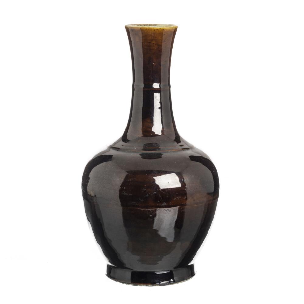 Chinese porcelain monochrome vase