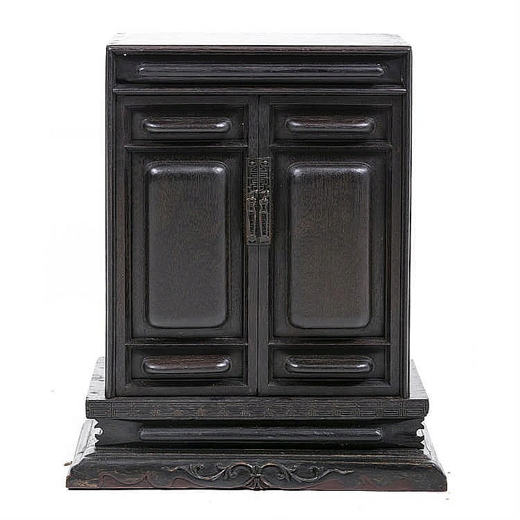 Small Chinese altar cabinet