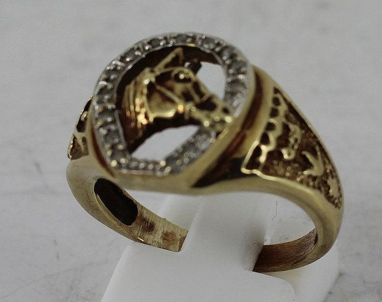 9ct horseshoe ring with diamonds total w