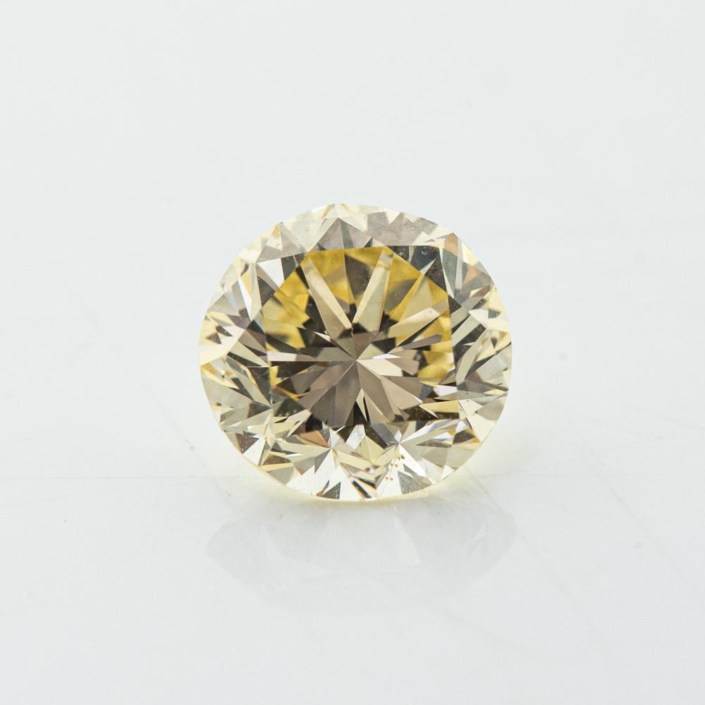 A NATURAL FANCY YELLOW DIAMOND