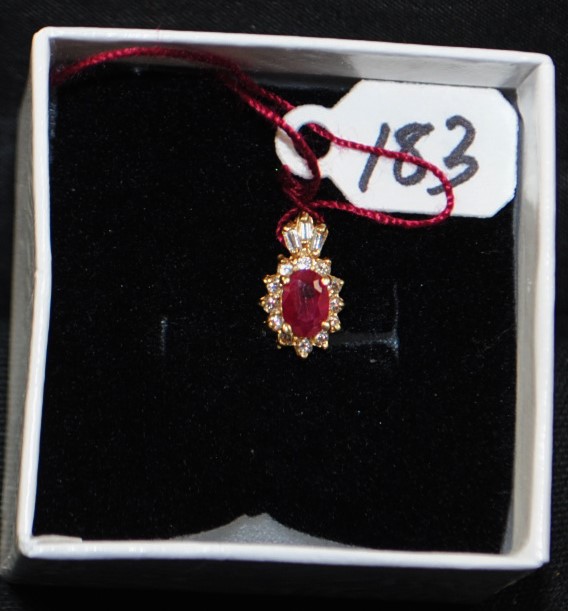 LADIES 14K YELLOW GOLD RUBY & DIAMOND PENDANT