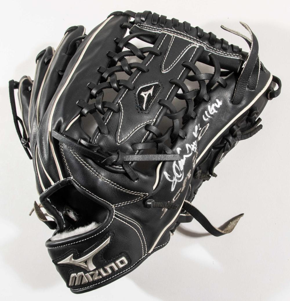 Outstanding 2011 Ichiro Suzuki autographed "11 GU"...