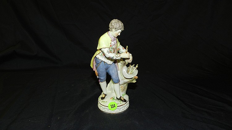 Stunning! porcelain painted Meissen figurine