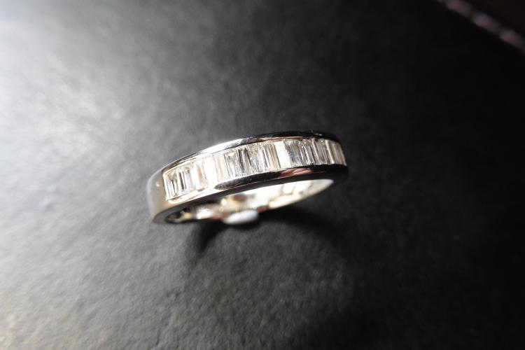 18ct white gold diamond eternity style ring