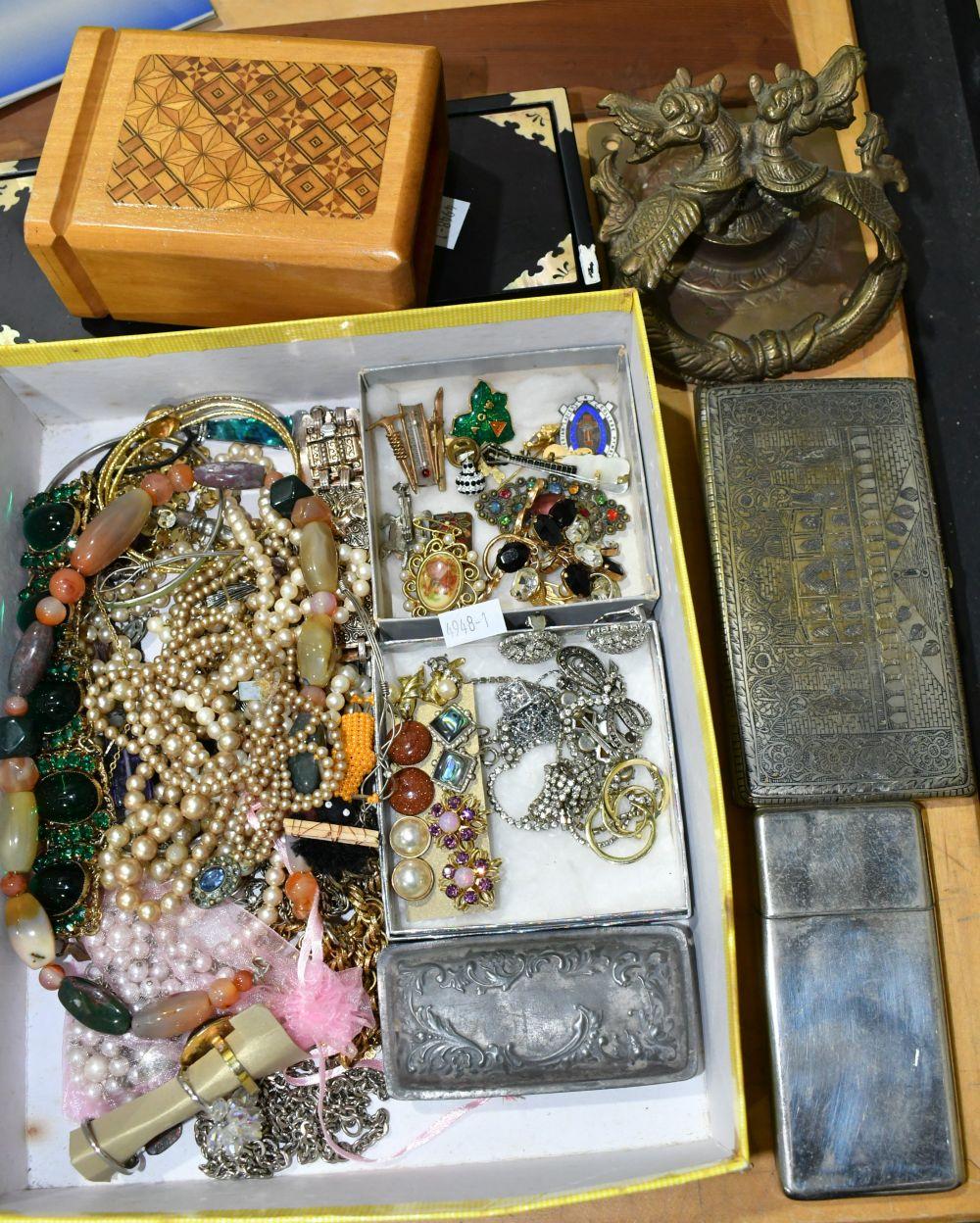 Mixed Lot - costume jewellery