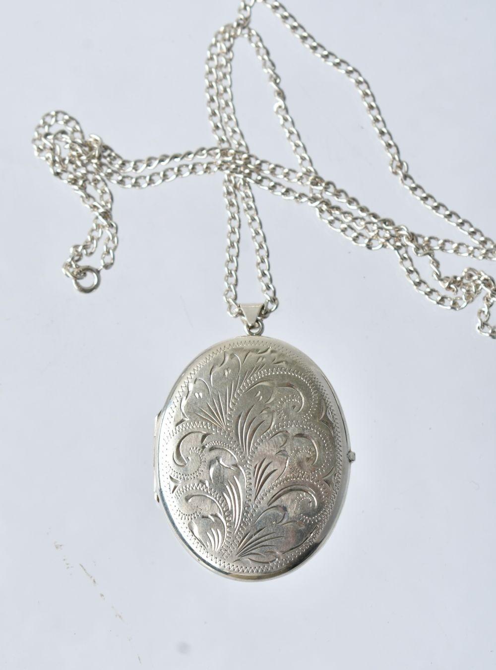 Vintage Sterling Silver Photo Locket on sterling silver neck chain