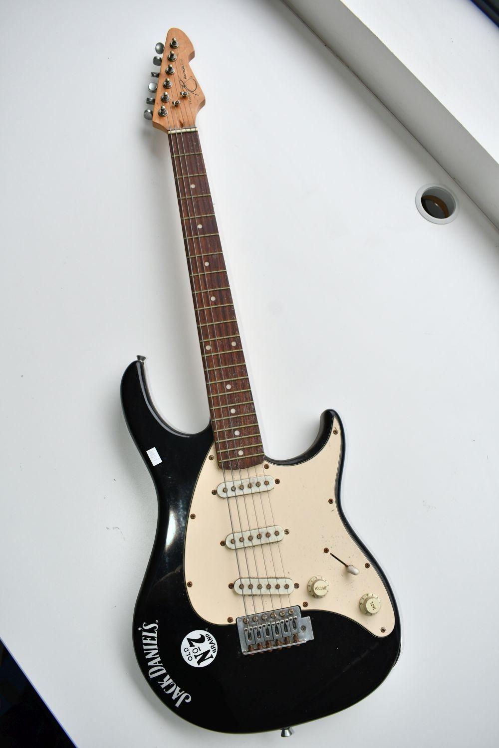 Peavey Raptor EXP electric guitar