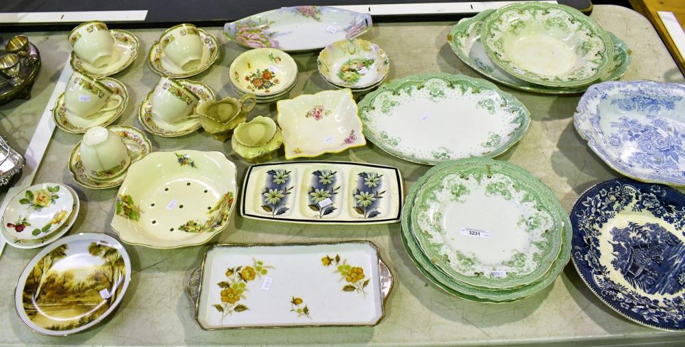 Mixed collection of assorted pottery