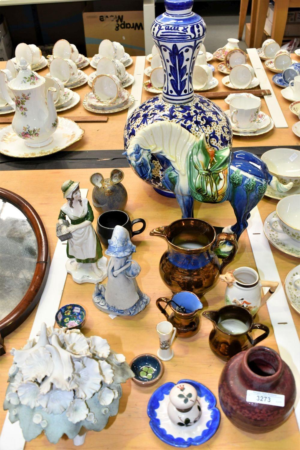 Collection of assorted pottery etc