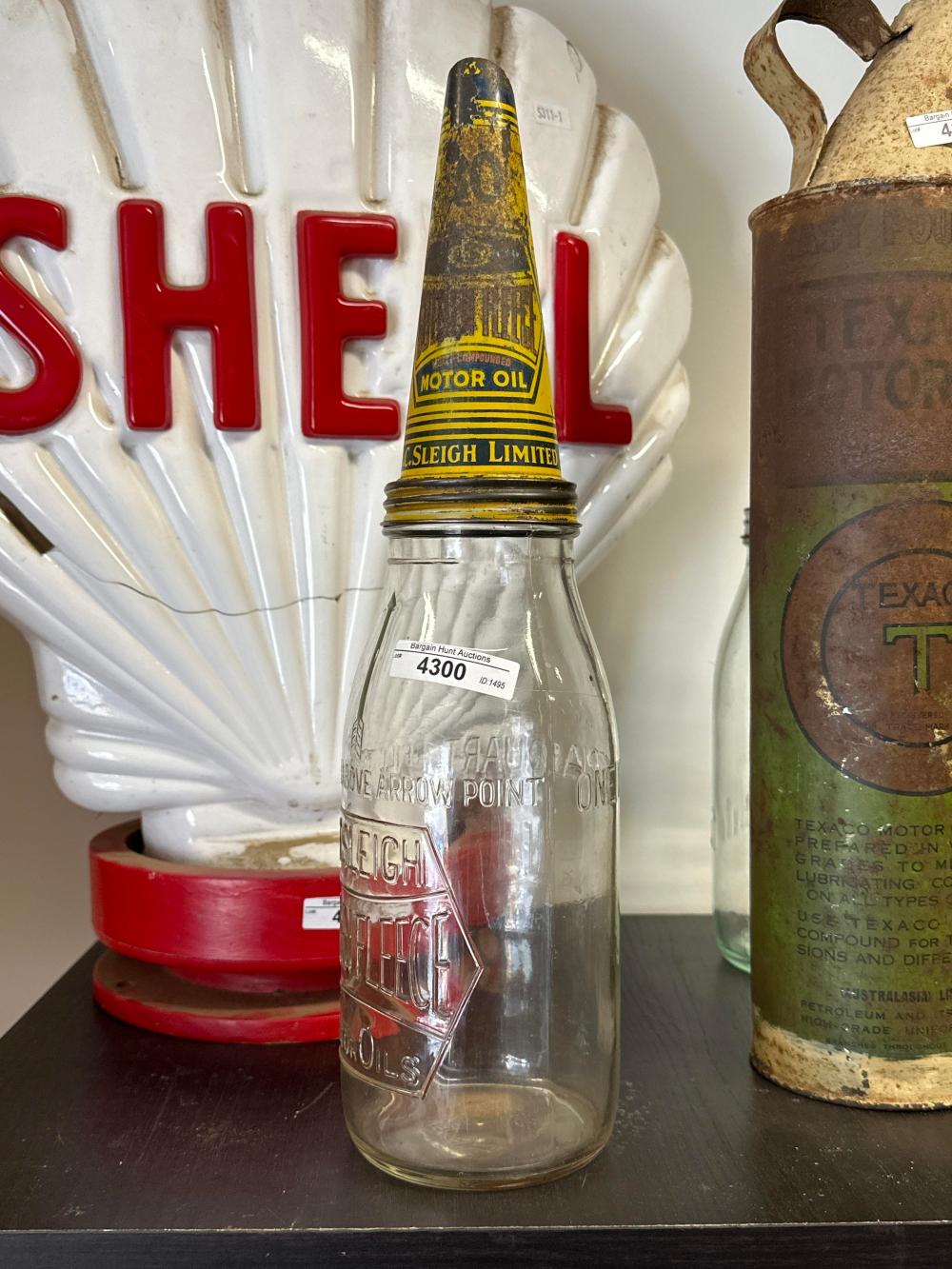 Vintage Golden Fleece motor oil bottle