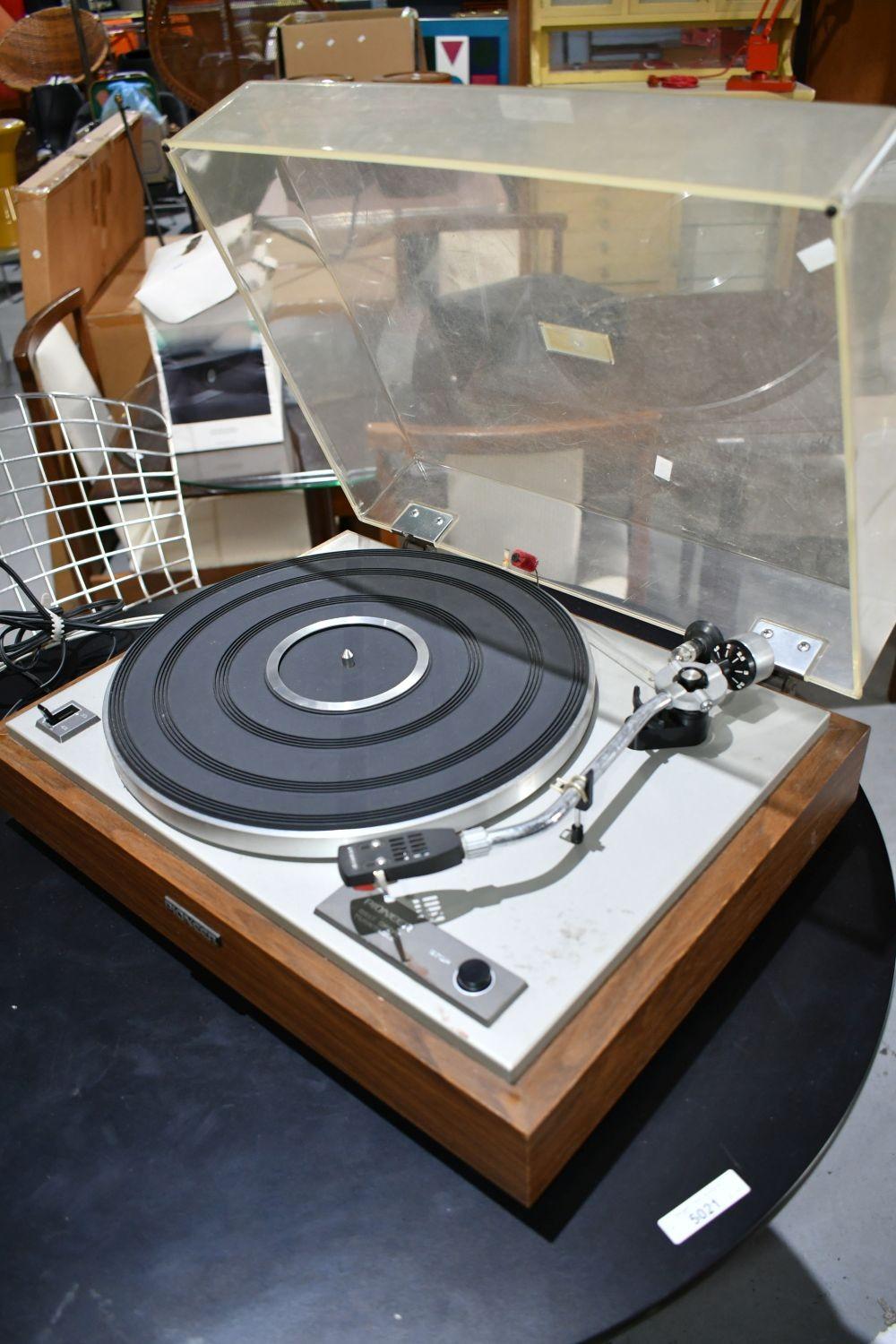 Pioneer record player turntable