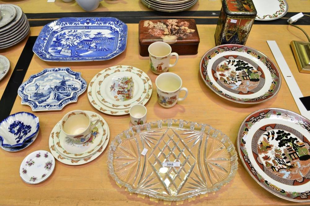 Collection of assorted pottery etc