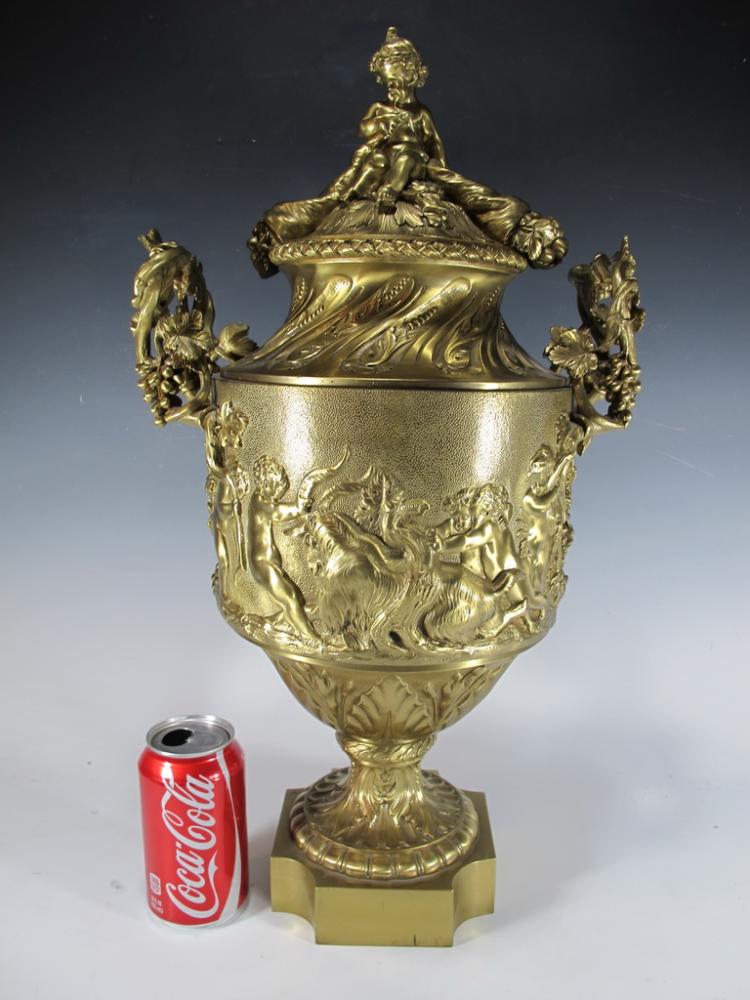 Barbedienne quality antique French bronze urn