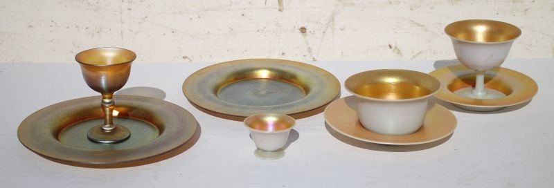lot of 8 pieces of Art Glass incl 5 pieces of Steuben