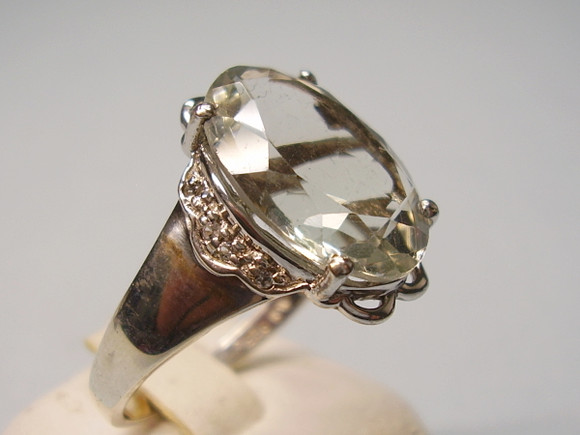 PRASIOLIT - VIT TOPAS RING; 925 SILVER.