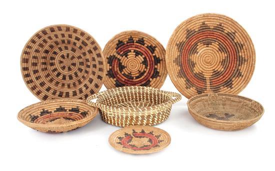 Native American basketry bowl and trays (4pcs)