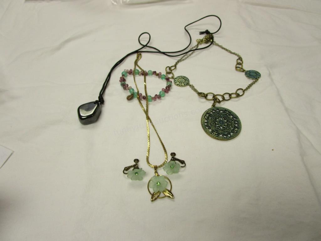 Vintage Jewlery Lot