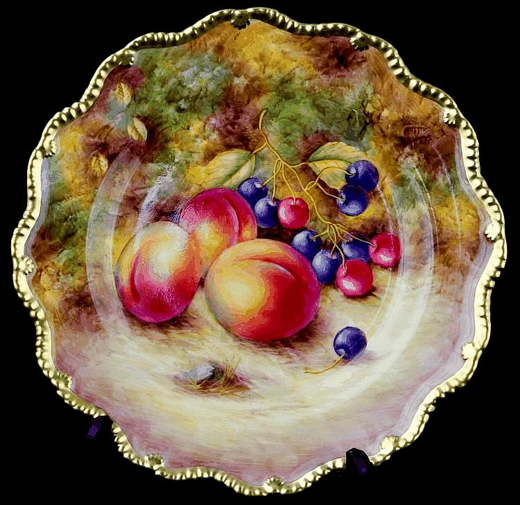 A Royal Worcester hand painted cabinet plate