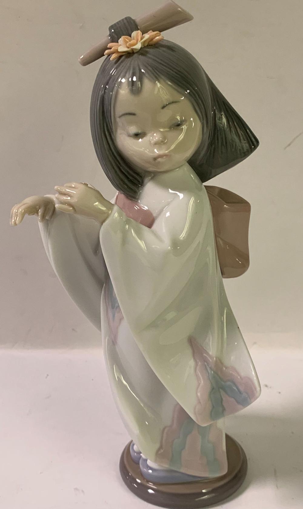 Lladro Porcelain Figurine