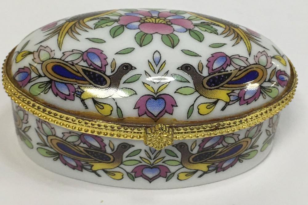Porcelain Hinged Lid Trinket Box