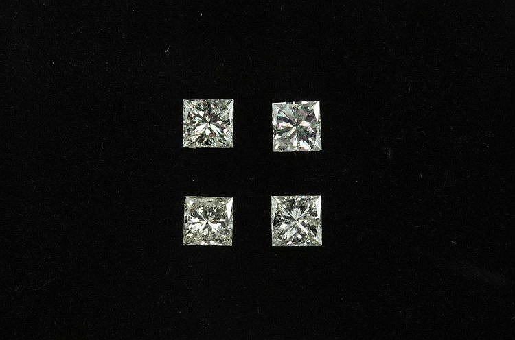 A parcel of Loose Princess cut Diamonds 0.70cts