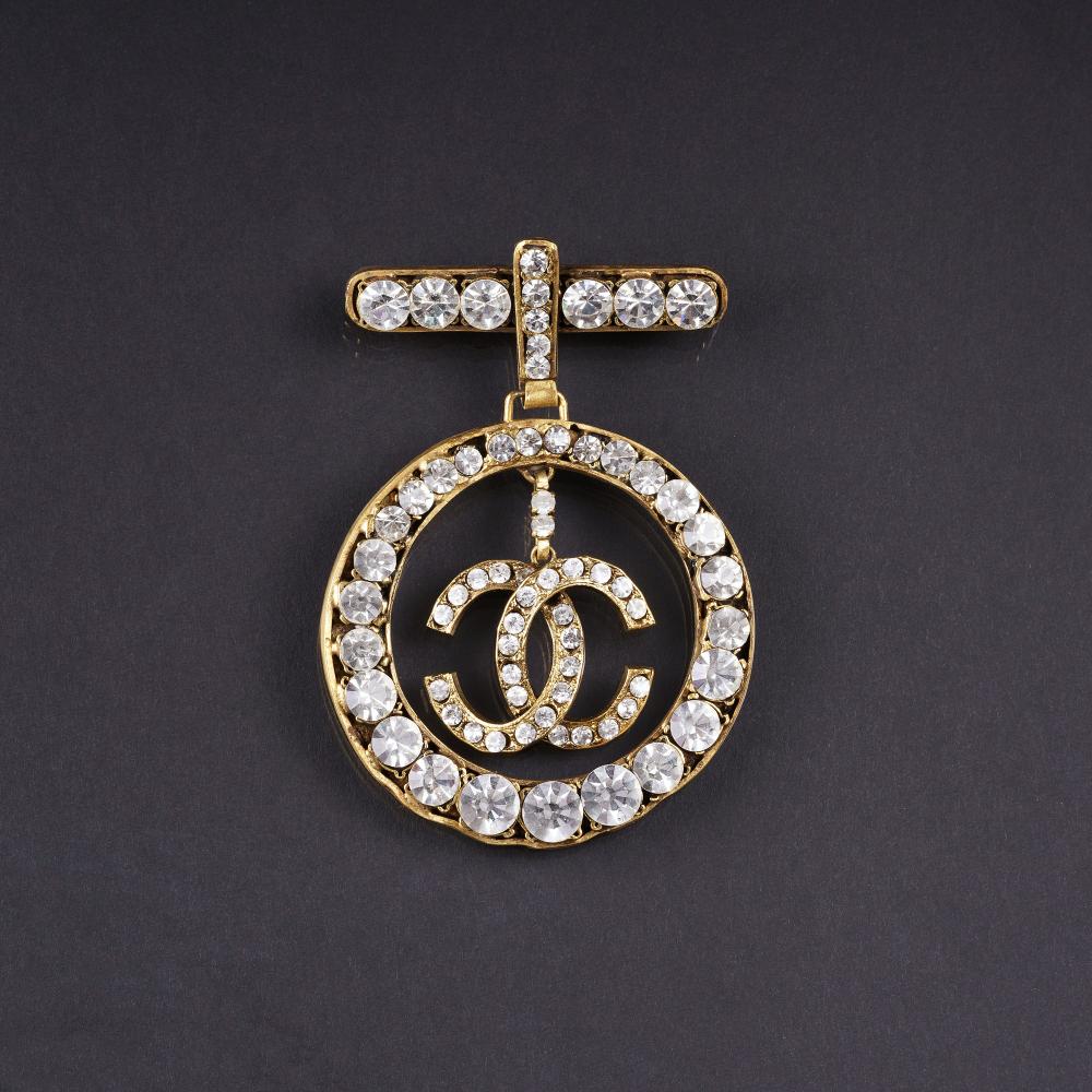 Chanel A CC Logo-Brooch.