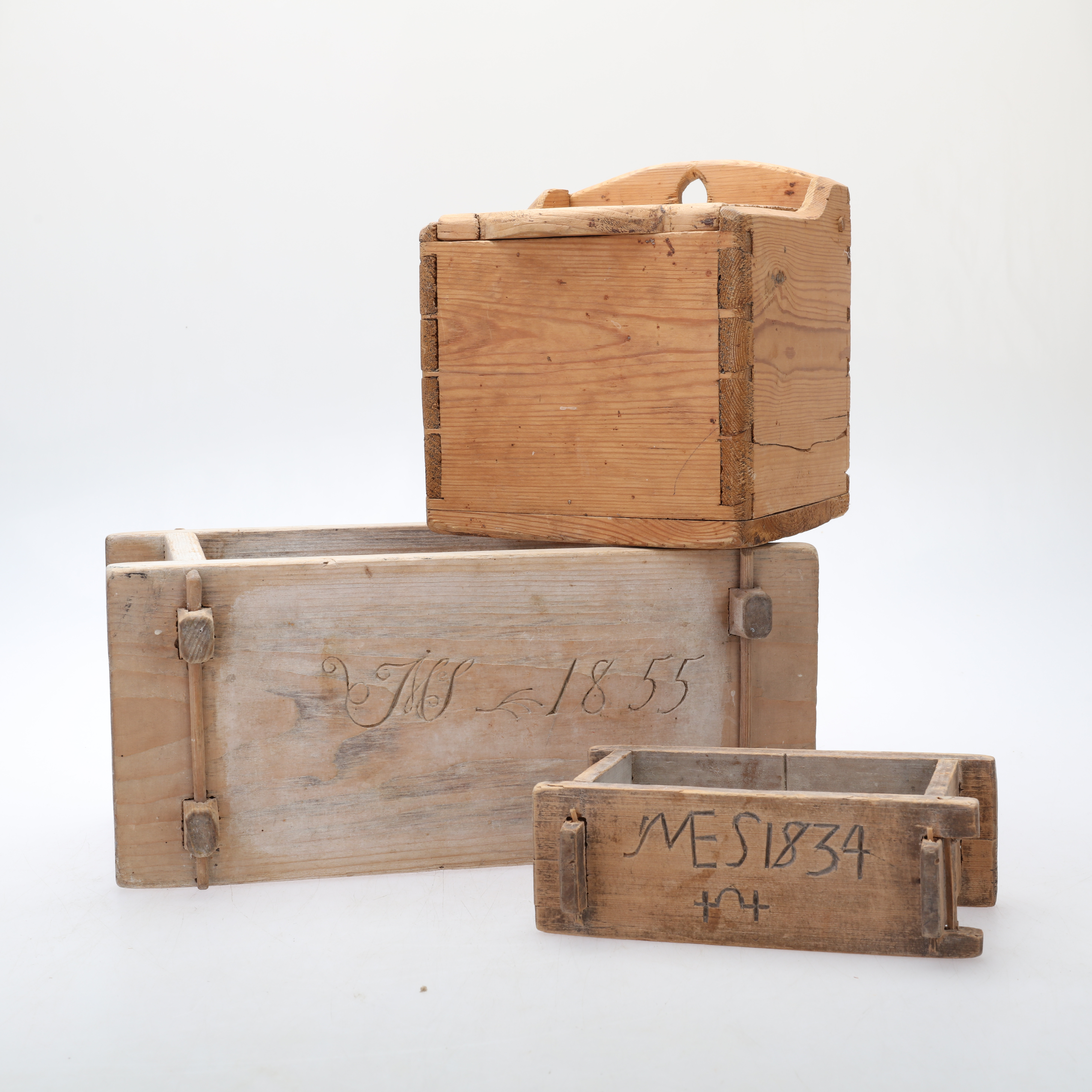 ALLMOGE, ostformar samt ask,1800-tal.