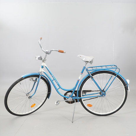 DAMCYKEL, Monark.