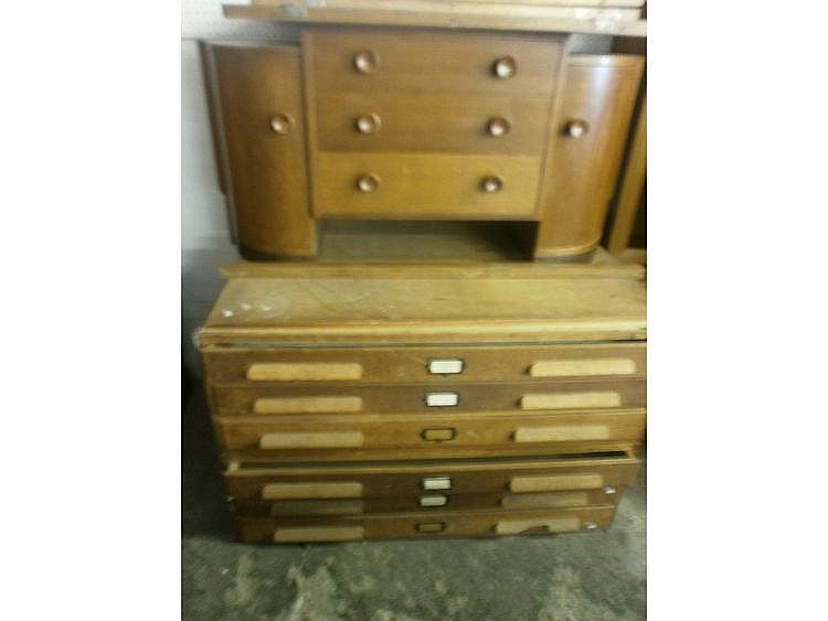 Oak plan chest and oak dressing table