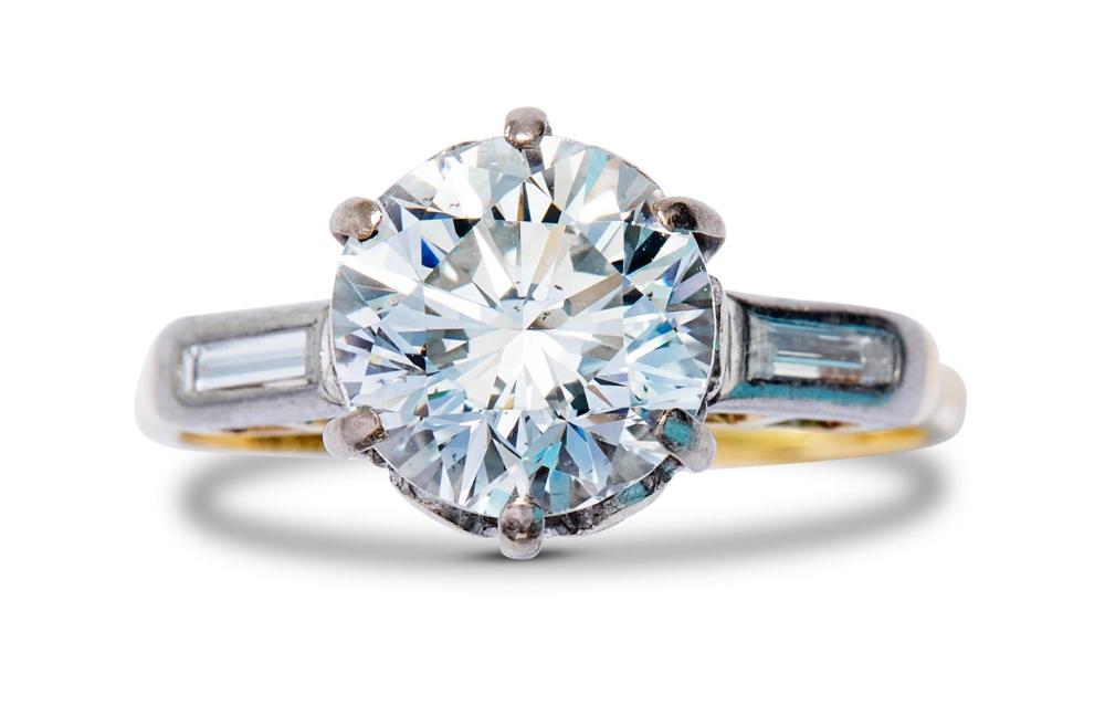 SOLITAIRE DIAMOND RING