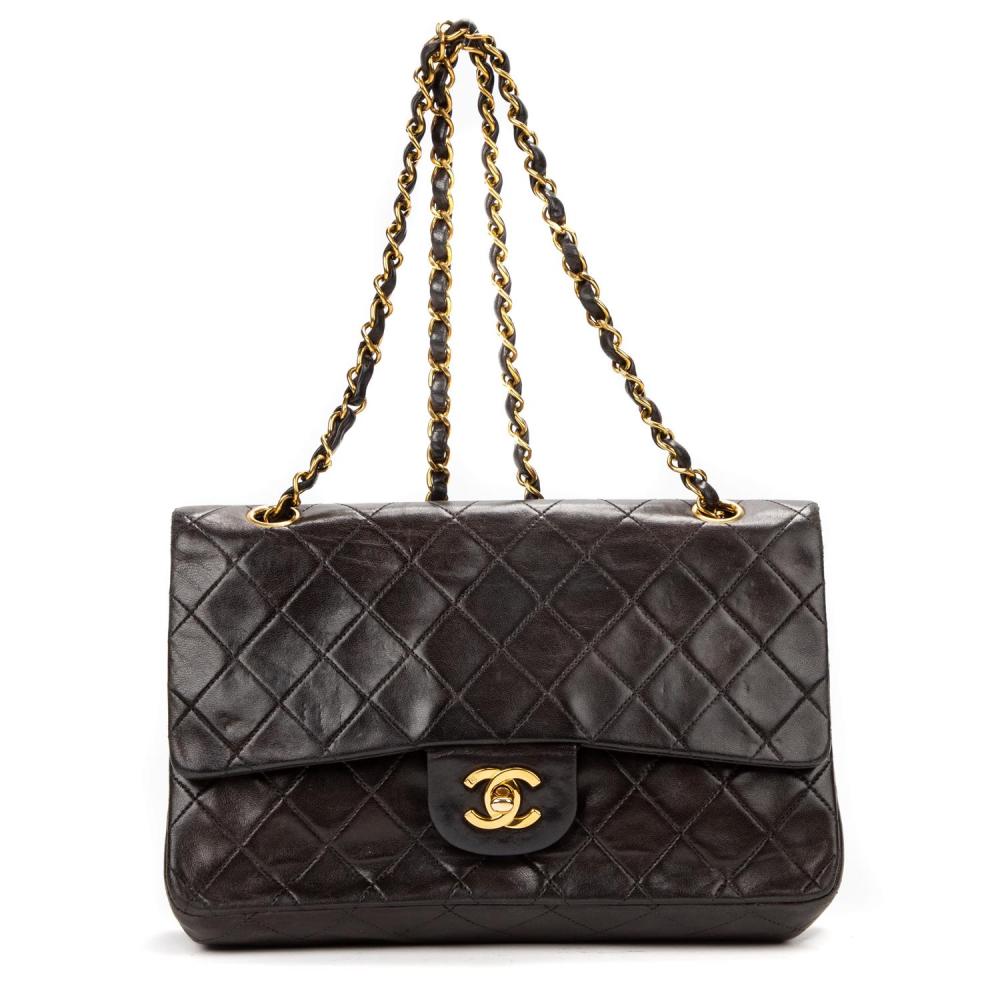 CHANEL, CLASSIC DOUBLE FLAP SHOULDER BAG