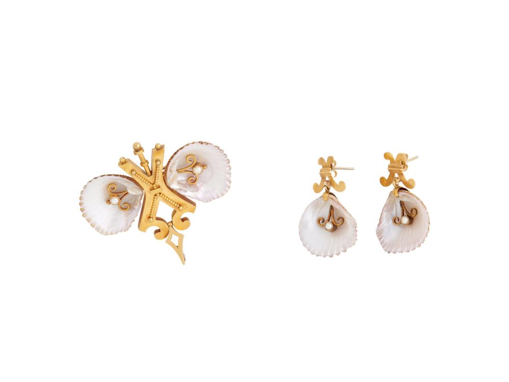 18CT GOLD, SHELL AND PEARL JEWELLERY SUITE