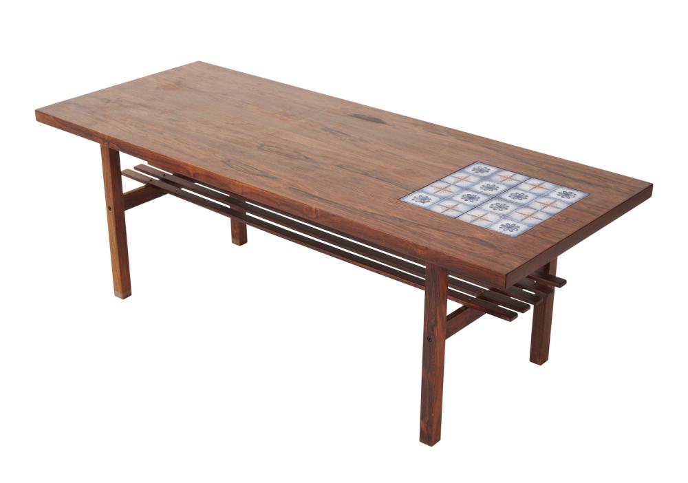 SCANDINAVIAN COFFEE TABLE