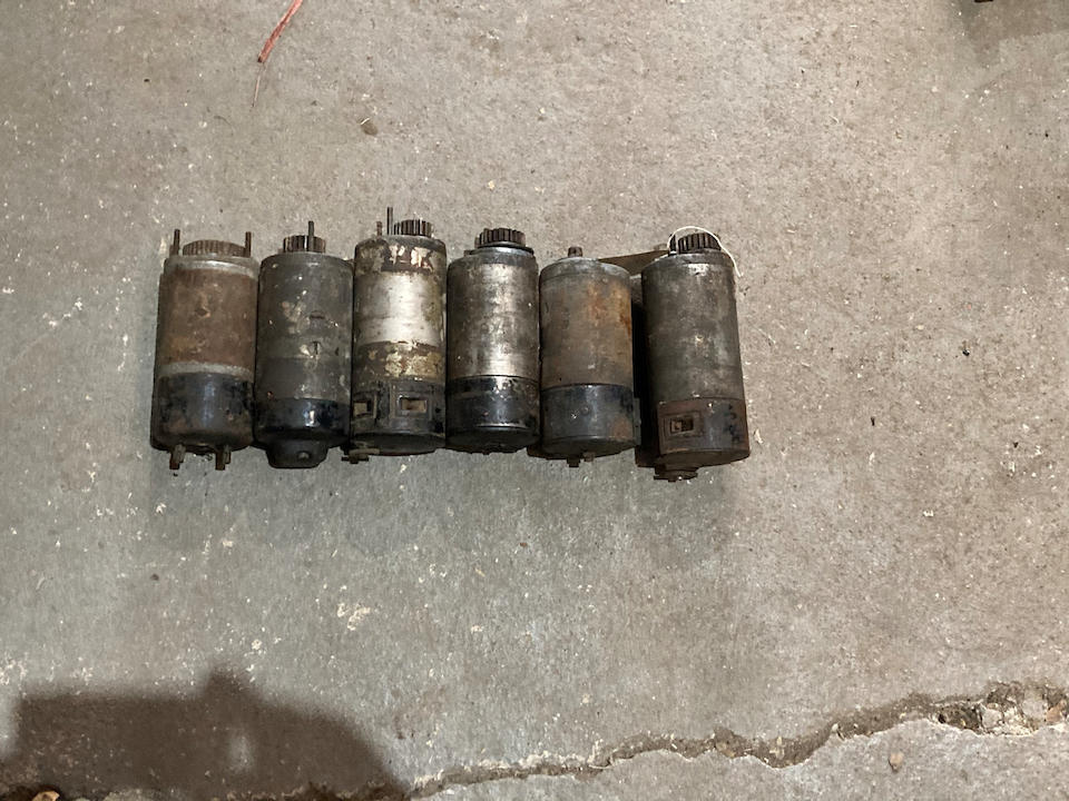 Six Lucas dynamos ((6))