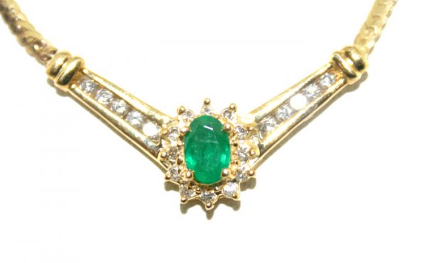 5614: 1.50, CT DIAMOND &  EMERALD 10KT GOLD PENDANT