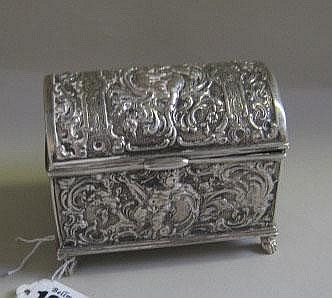A Dutch style silver hinge lidded trinket box,