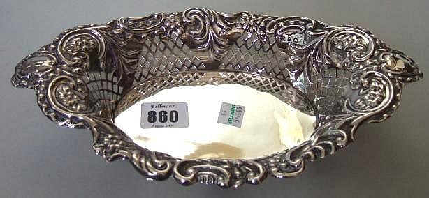 A Victorian silver shaped oval sweetmeat dish,