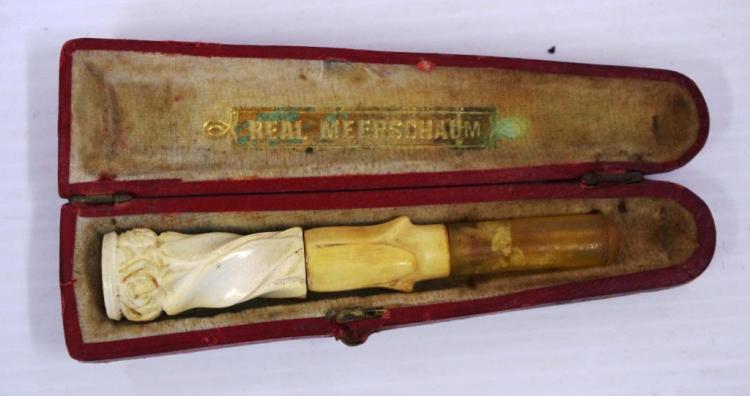 Vintage cased Meerschaum cigar holder 9.5cm long approx.