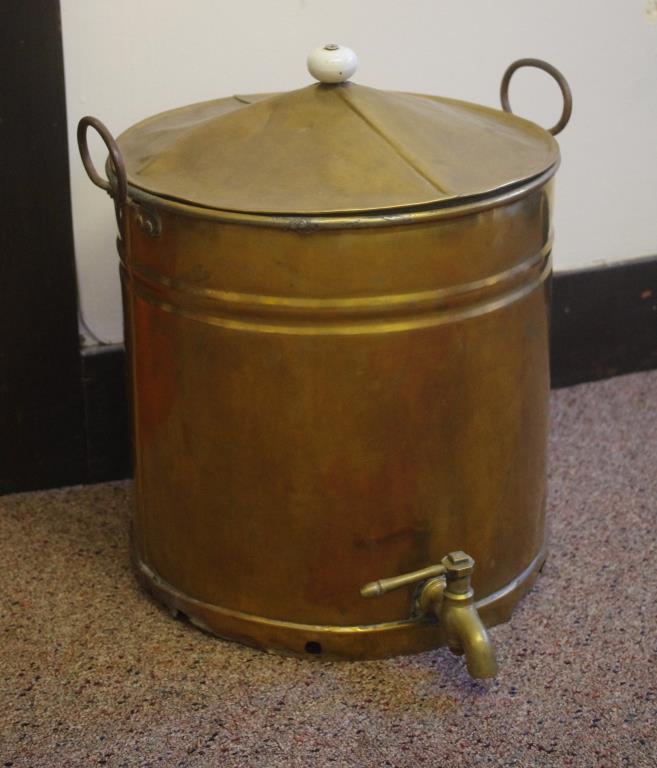 H. Muntz brass water fountain with tap, 19th century, 42cm high approx