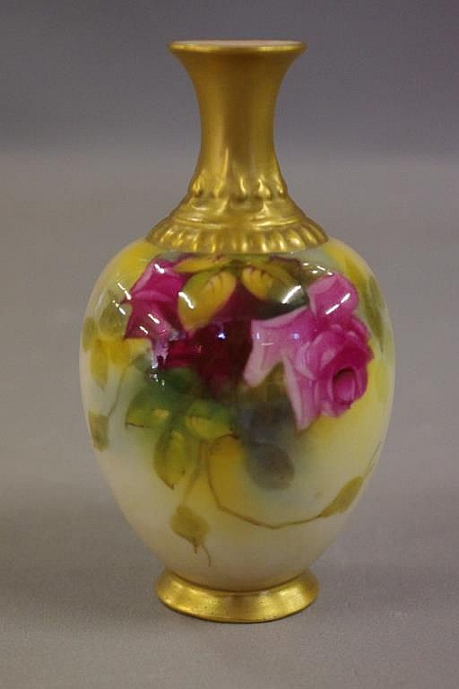 Royal Worcester hand painted vase signed 'M.Hunt'