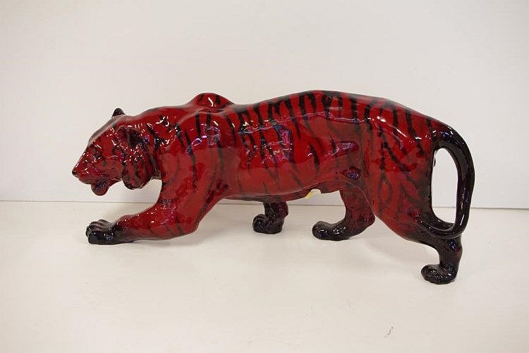 Large Royal Doulton flambe tiger HN1082, 35cm long