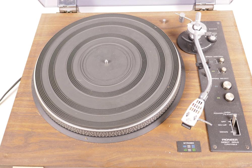 A vintage Pioneer DC servo Direct Drive stereo turntable, model PL-51