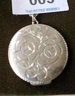 SILVER LOCKET & CHAIN