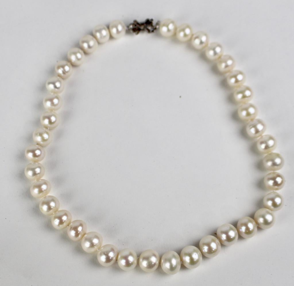 Cultured Pearl Choker Necklace