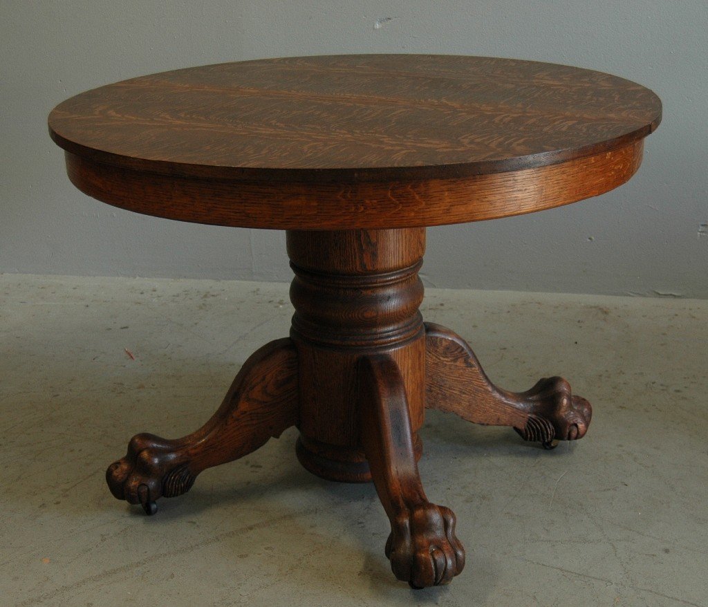 Round Oak Dining Table