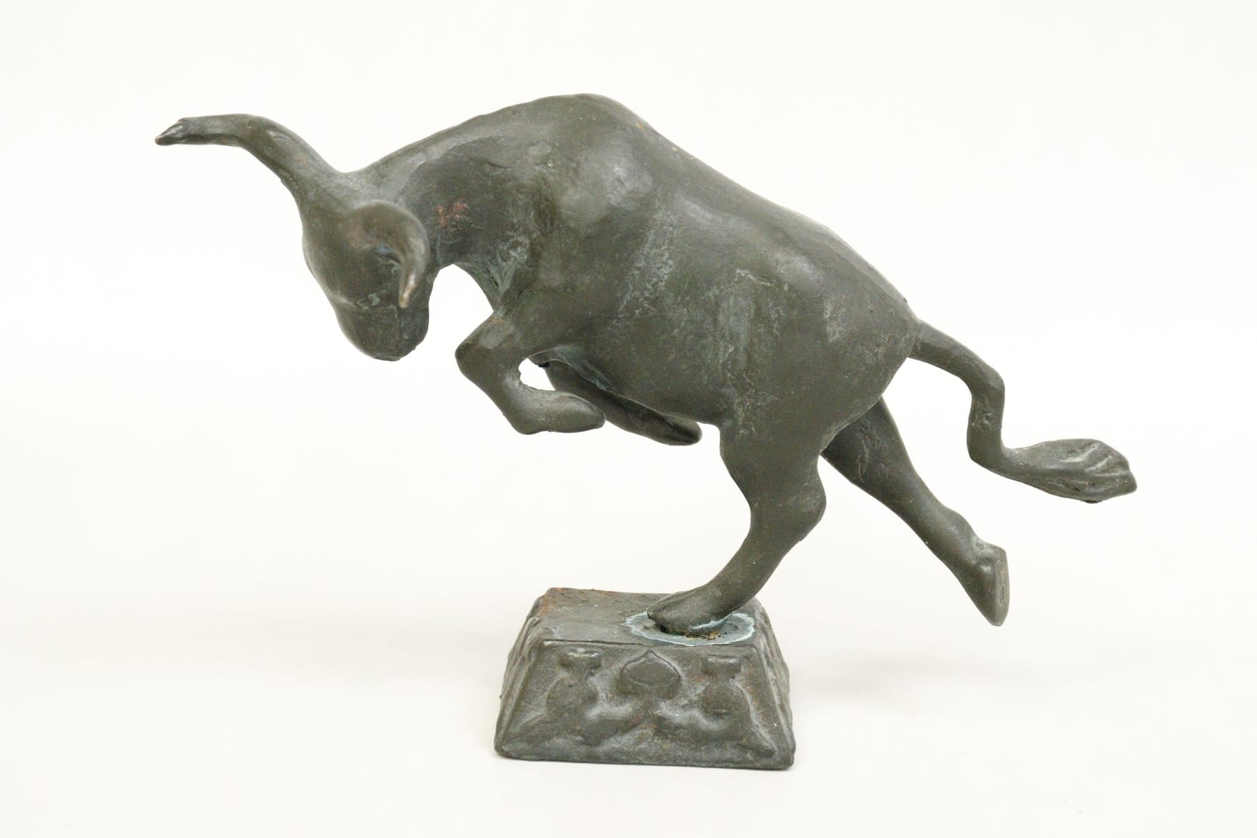 Skulptur, tjur i patinerad brons, 1900-tal