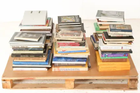 Collection of various books (approx. 100)