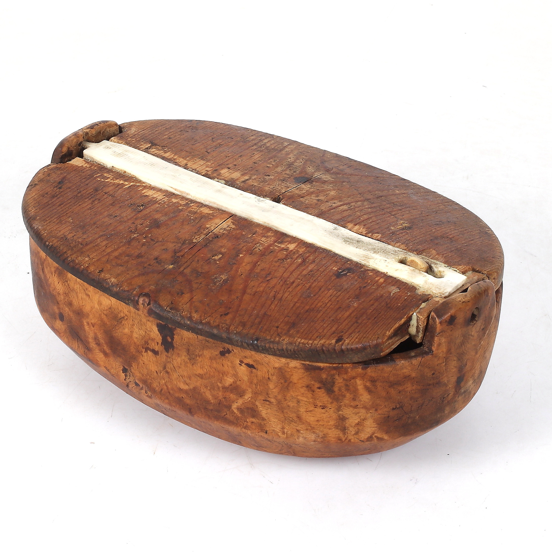 ASK med lock, allmoge, 1800-tal.