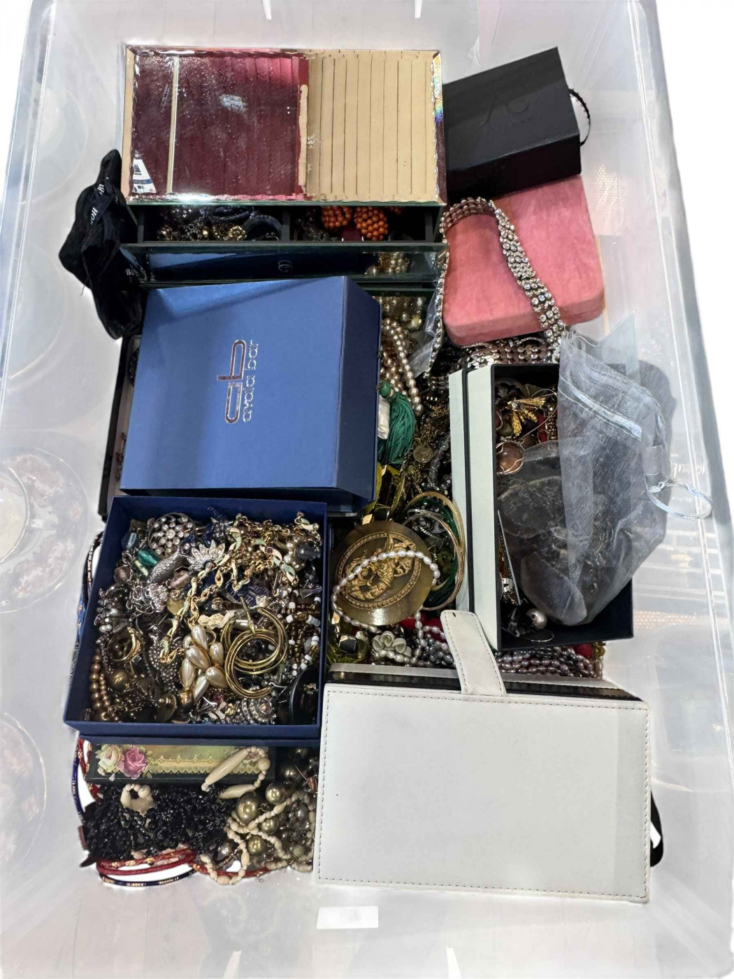 Box of jewellery.